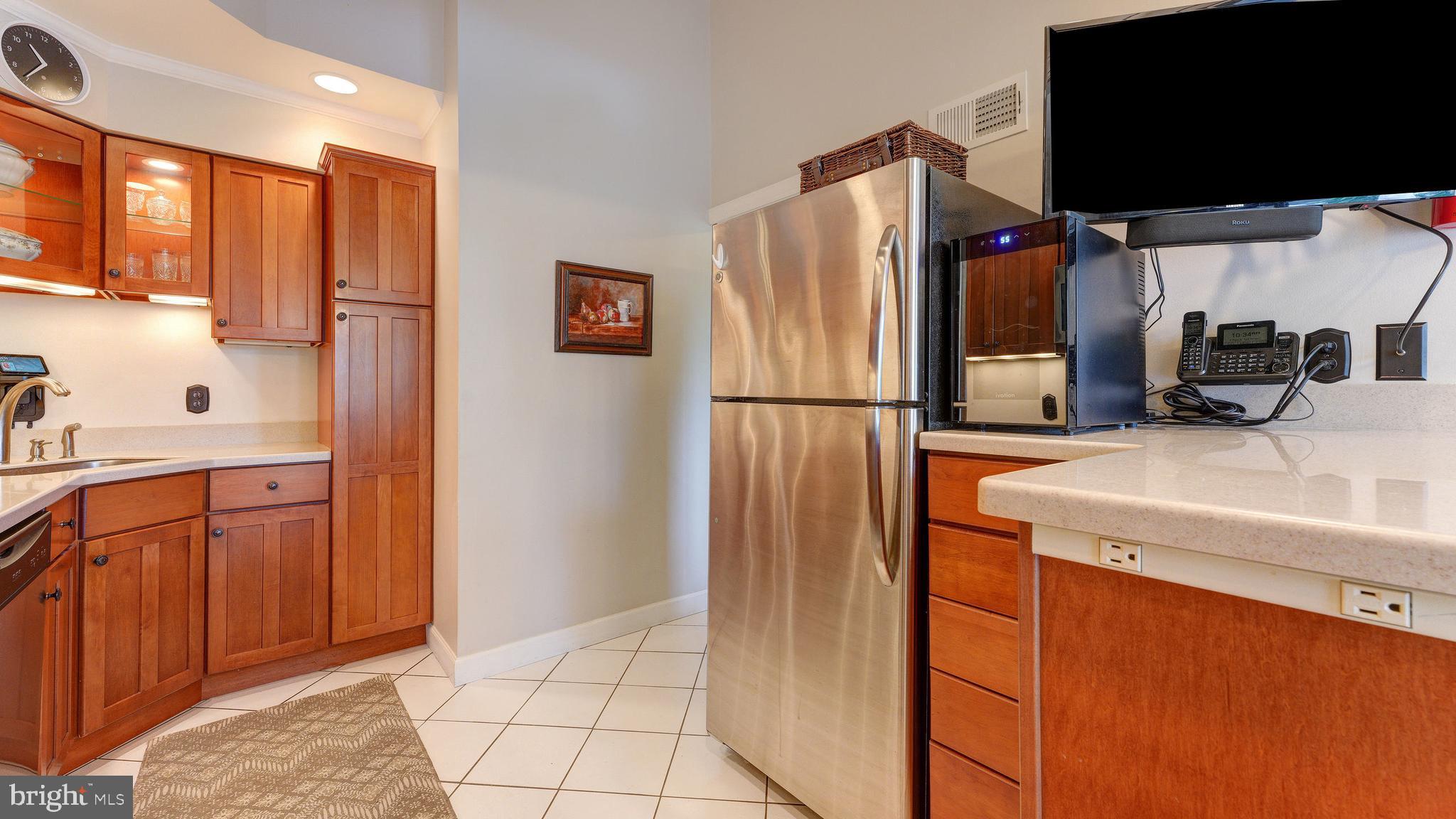 79 North Slope Clinton, NJ 08809 - Photo 3 of 27 Gallery Image 3