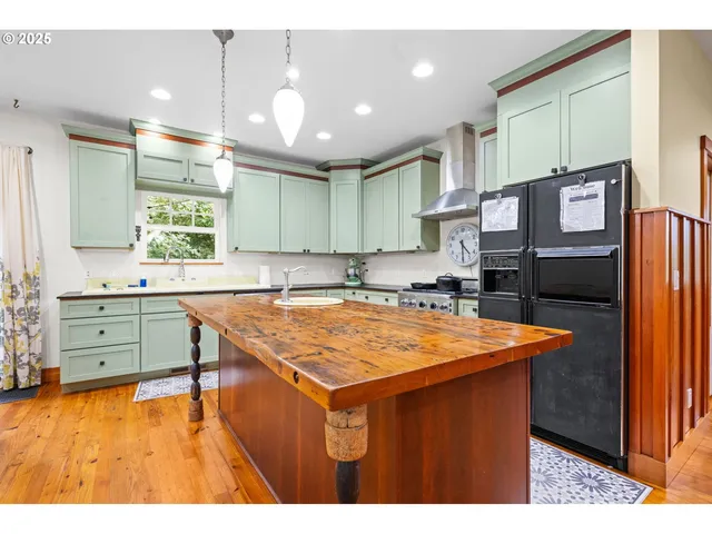 $639,400 | 676 Northwest 9th Street, Warrenton, OR 97146