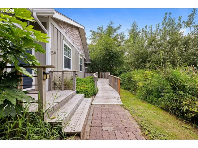 $639,400 | 676 Northwest 9th Street, Warrenton, OR 97146