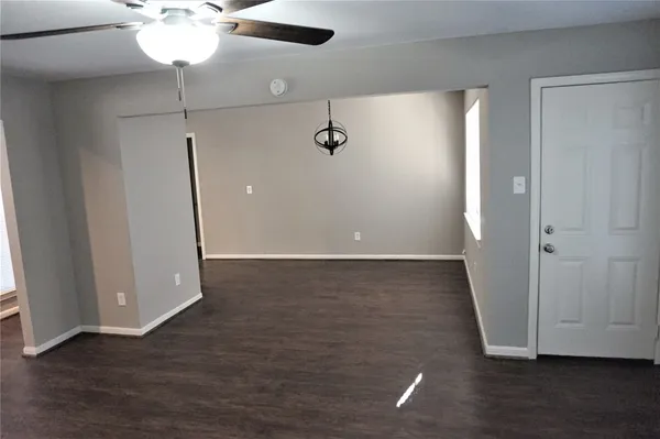 $1,800 | 2727 Tinechester Drive, Kingwood, TX 77339