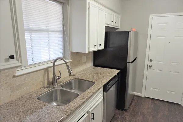 $1,800 | 2727 Tinechester Drive, Kingwood, TX 77339