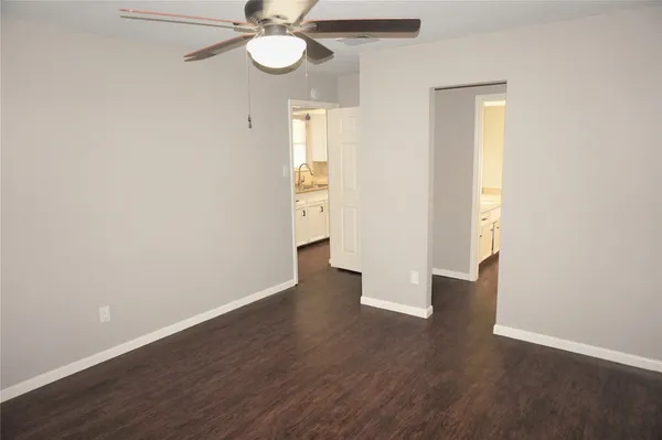 $1,800 | 2727 Tinechester Drive, Kingwood, TX 77339