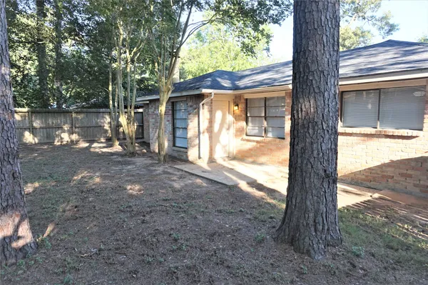 $1,800 | 2727 Tinechester Drive, Kingwood, TX 77339