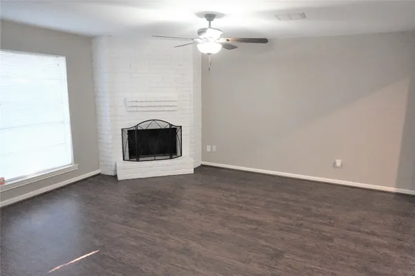 $1,800 | 2727 Tinechester Drive, Kingwood, TX 77339