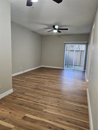$1,250 | 10047 Westpark Drive, Unit 89, Houston, TX 77042
