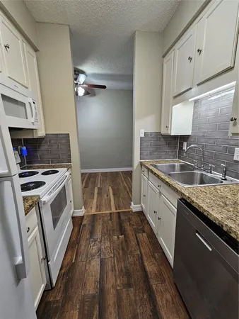 $1,250 | 10047 Westpark Drive, Unit 89, Houston, TX 77042