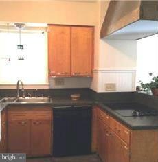 9934 Lawyers Road Vienna, VA 22181 - Photo 18 of 28 Kitchen