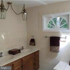 9934 Lawyers Road Vienna, VA 22181 - Photo 25 of 28 Bath (Master)