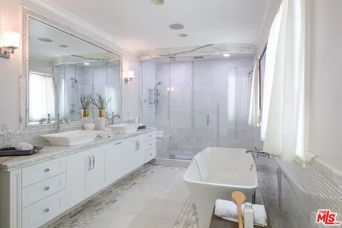 $7,750,000 | Undisclosed Address, Los Angeles, CA 90024