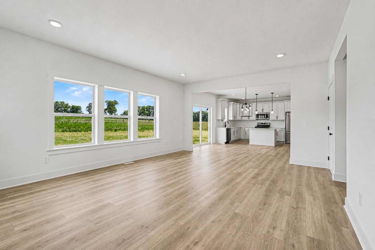 3233 Railtown Road Caledonia, MI 49316 - Photo 4 of 37 2 SNV016-E2390 9.0 Great Room2