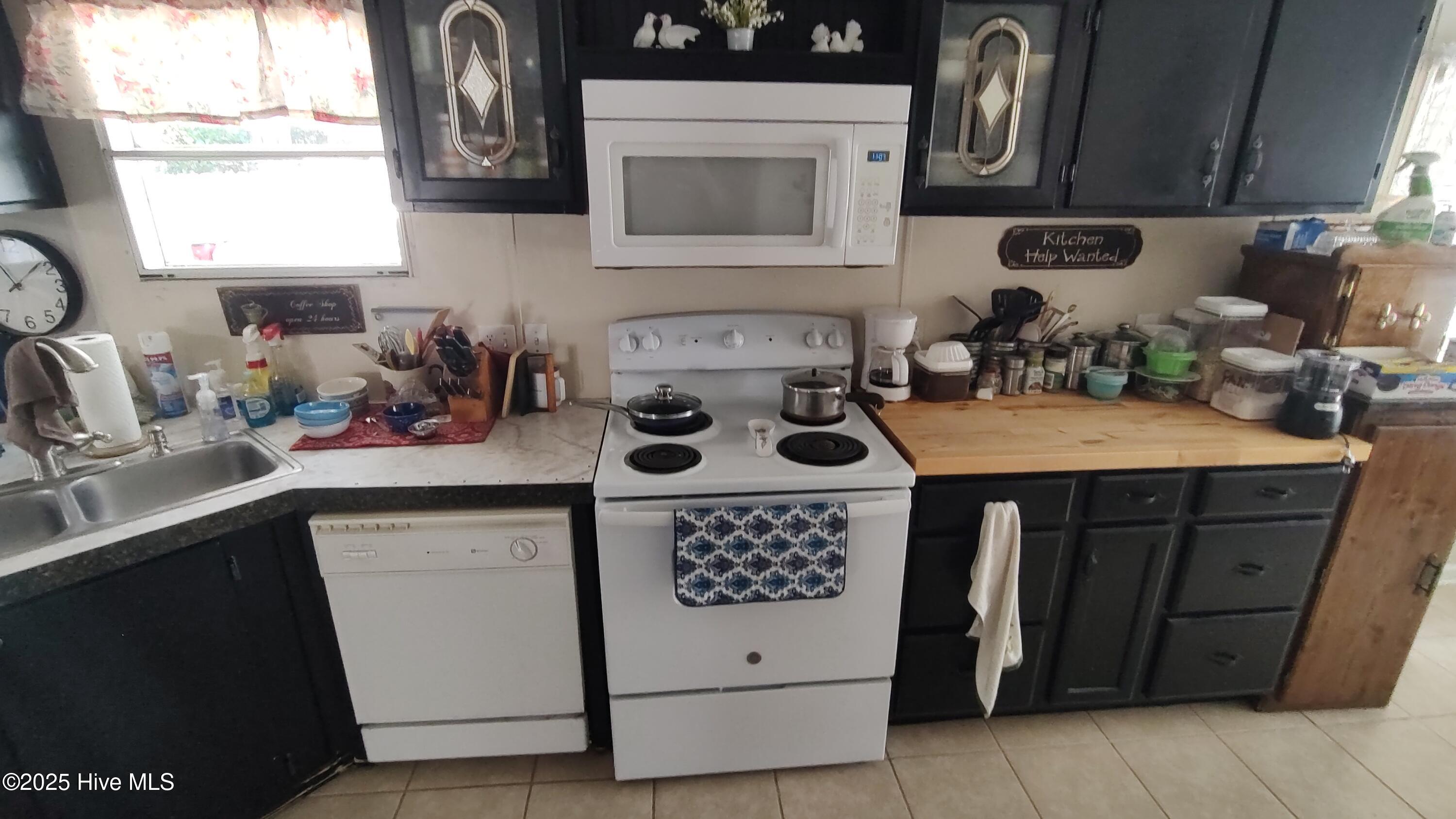 110 Quail Point Drive Hubert, NC 28539 - Photo 15 of 27 2025-09-24 11.08.44