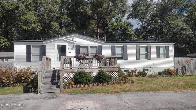 $199,900 | 110 Quail Point Drive, Hubert, NC 28539