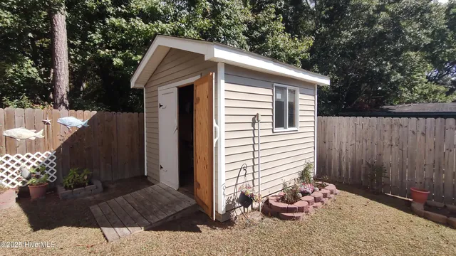 $199,900 | 110 Quail Point Drive, Hubert, NC 28539