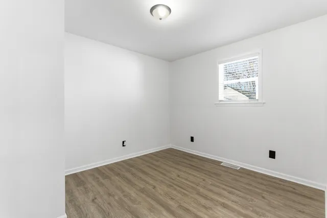 $229,900 | 1606 North Longshore Drive, Walkerton, IN 46574