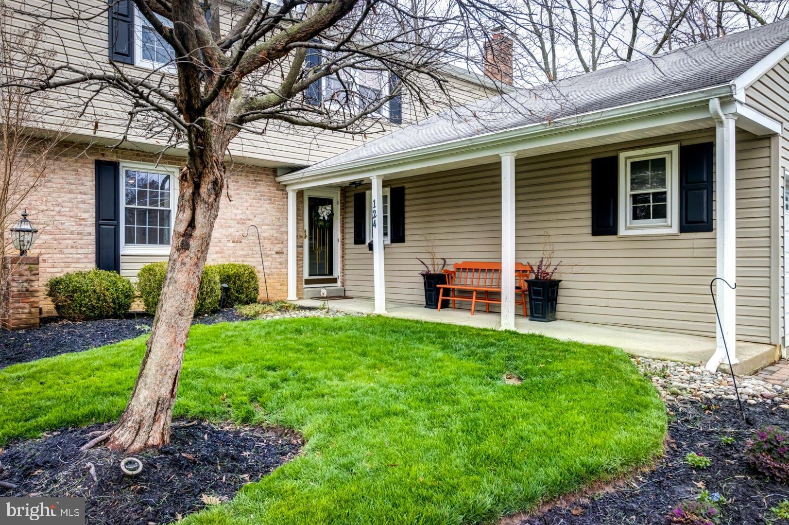 124 Azalea Way Flourtown, PA 19031 - Photo 2 of 45 Gallery Image 2