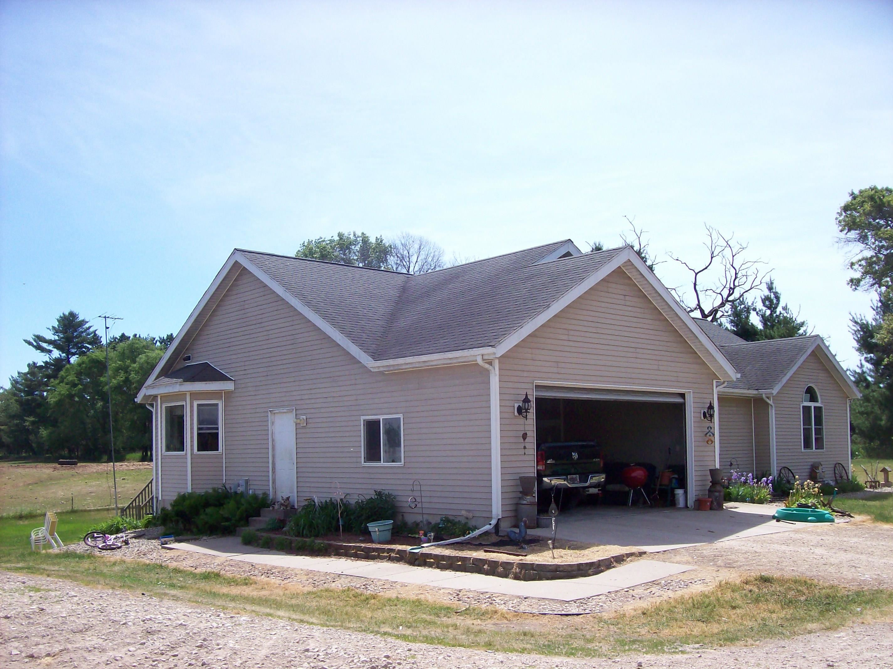 N6702 12th Road Montello, WI 53949 - Photo 3 of 79
