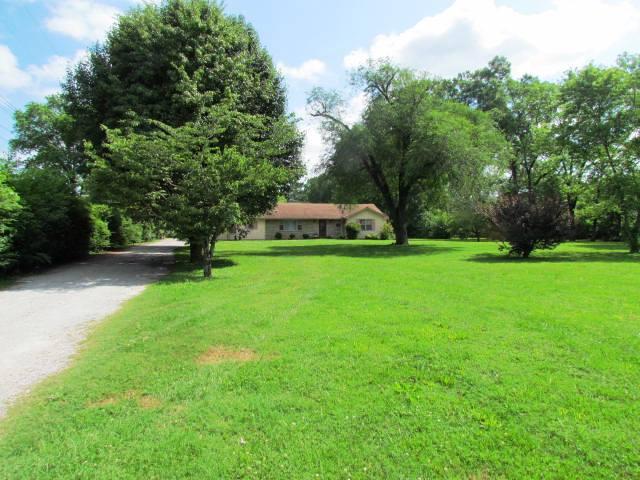 6819 McCutcheon Road Chattanooga, TN 37421 - Photo 2 of 31 IMG_2653