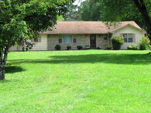 6819 McCutcheon Road Chattanooga, TN 37421 - Photo 3 of 31 IMG_2654