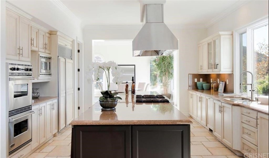 4131 Prado De Los Caballos Calabasas, CA 91302 - Photo 10 of 31