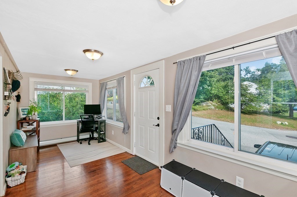 19 Edgehill Road Saugus, MA 01906 - Photo 3 of 22 Gallery Image 3