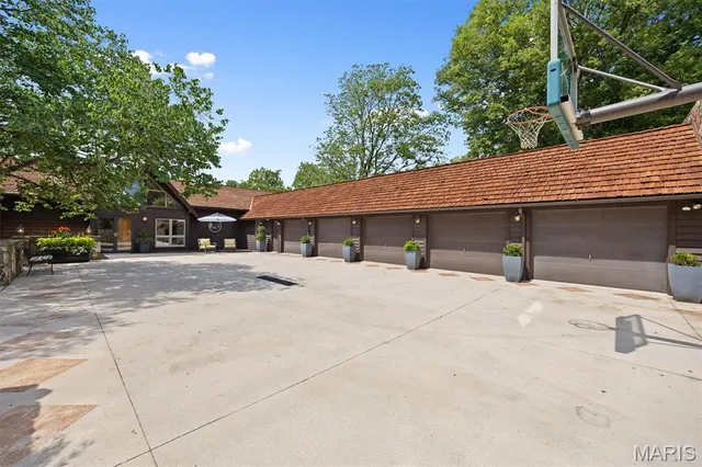 $1,500,000 | 3505 Riverview Court, Godfrey, IL 62035