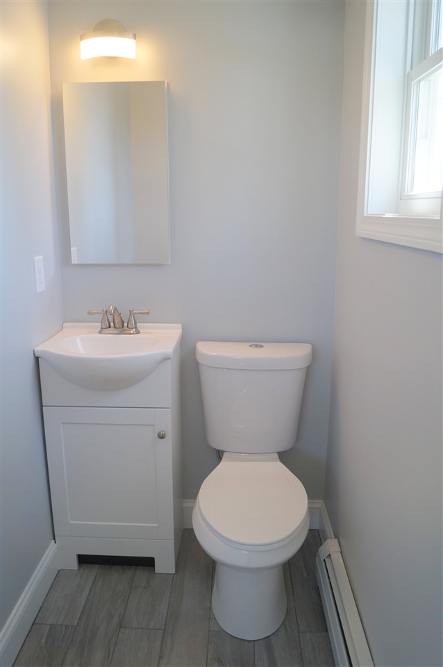 303 Weston Road Manchester, NH 03103 - Photo 14 of 24