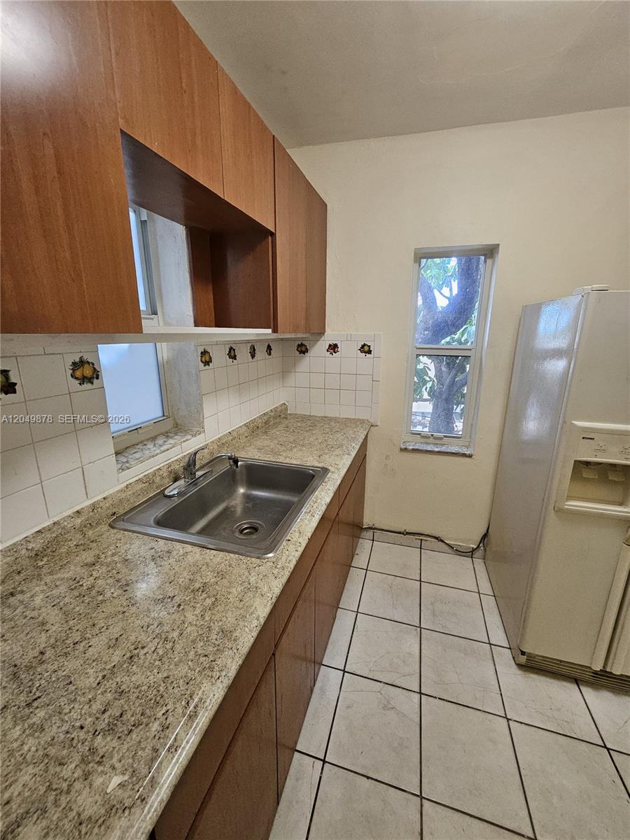822 Southwest 31st Avenue, Unit 822 Miami, FL 33135 - Photo 5 of 14