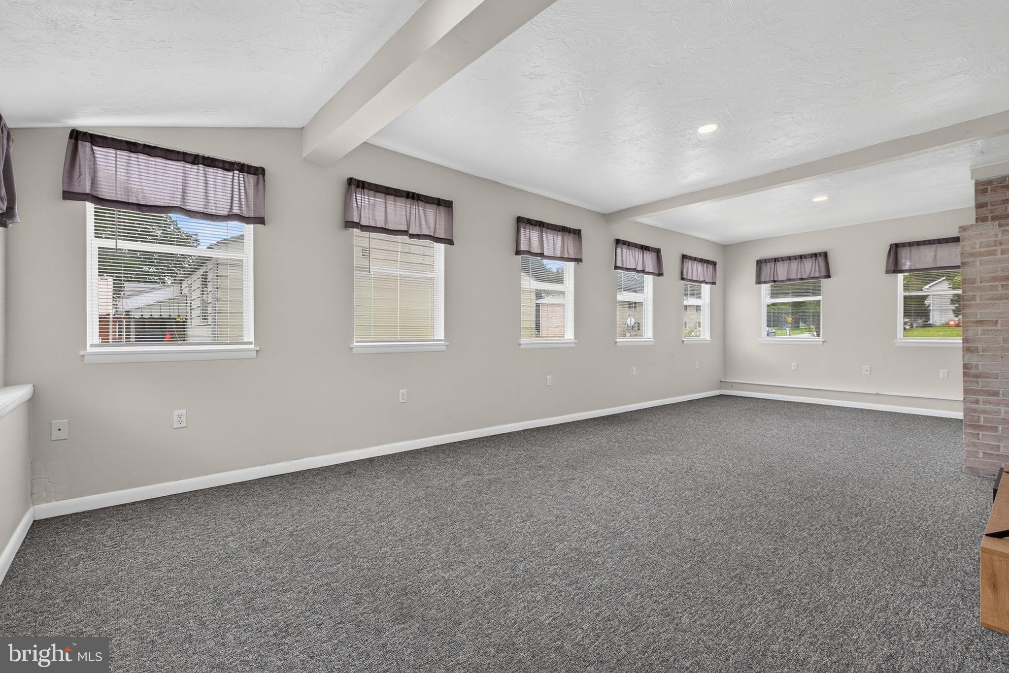 2725 Oakland Road Dover, PA 17315 - Photo 13 of 33