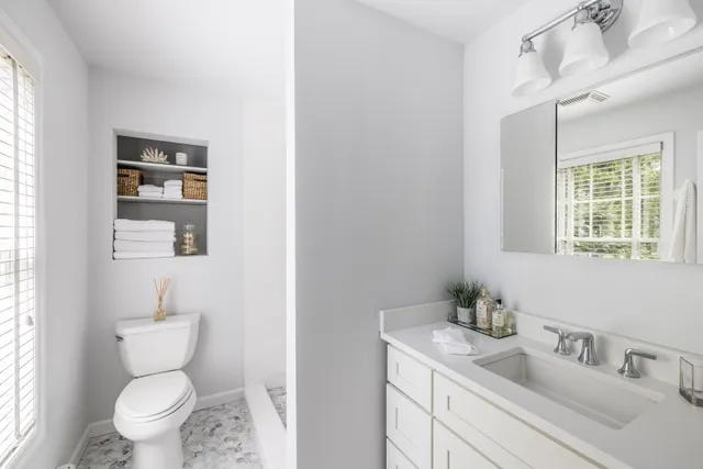 $40,000 | 22 Central Avenue, East Hampton, NY 11937