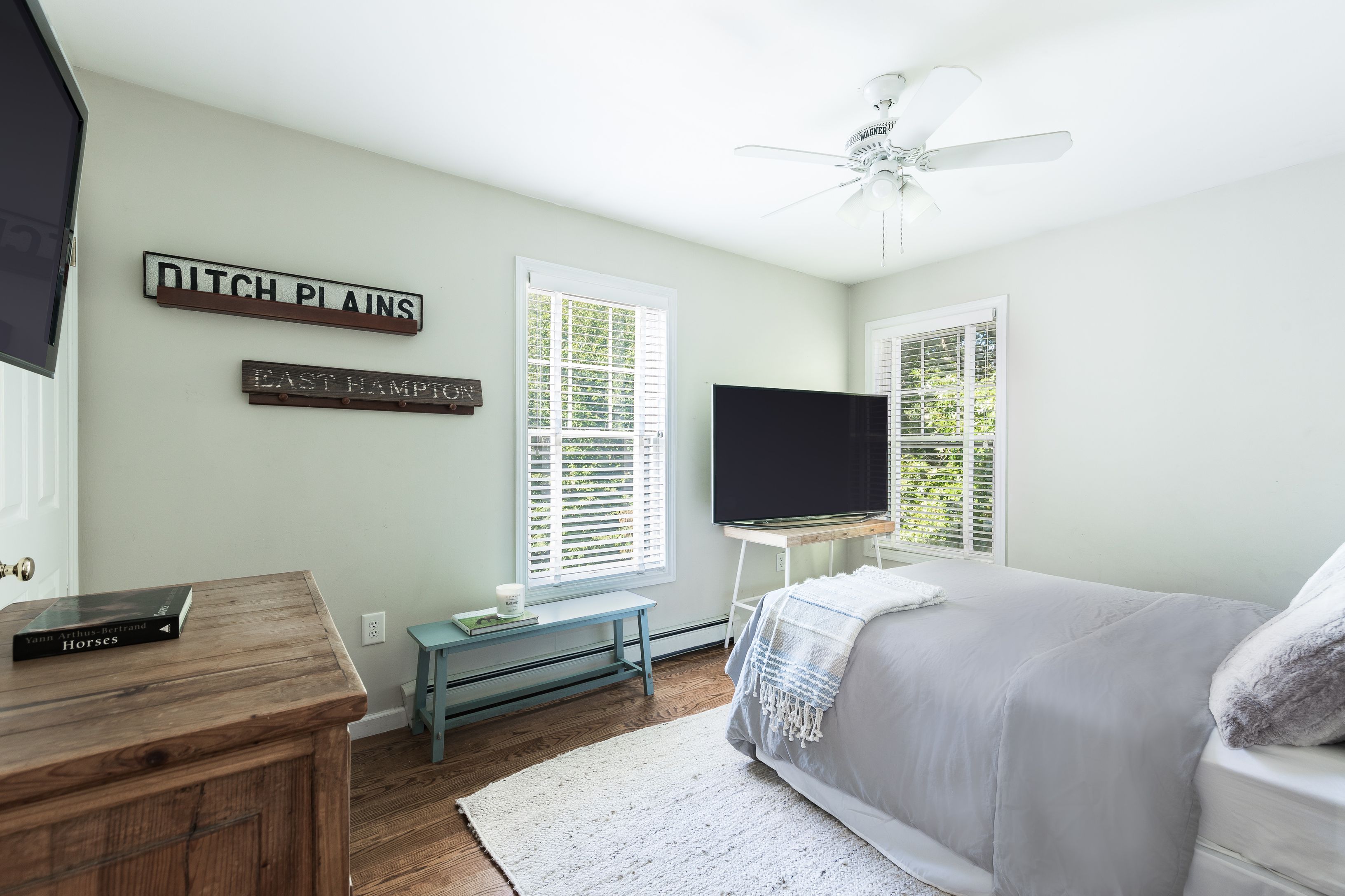 22 Central Avenue East Hampton, NY 11937 - Photo 17 of 31