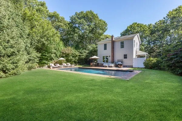 $38,000 | 22 Central Avenue, East Hampton, NY 11937