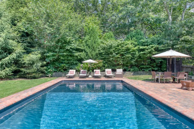 $40,000 | 22 Central Avenue, East Hampton, NY 11937