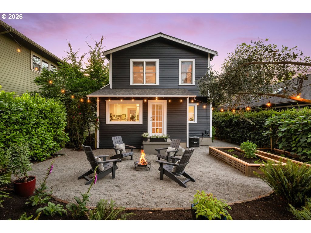 2440 Northwest Raleigh Street Portland, OR 97210 - Photo 44 of 48 Backyard