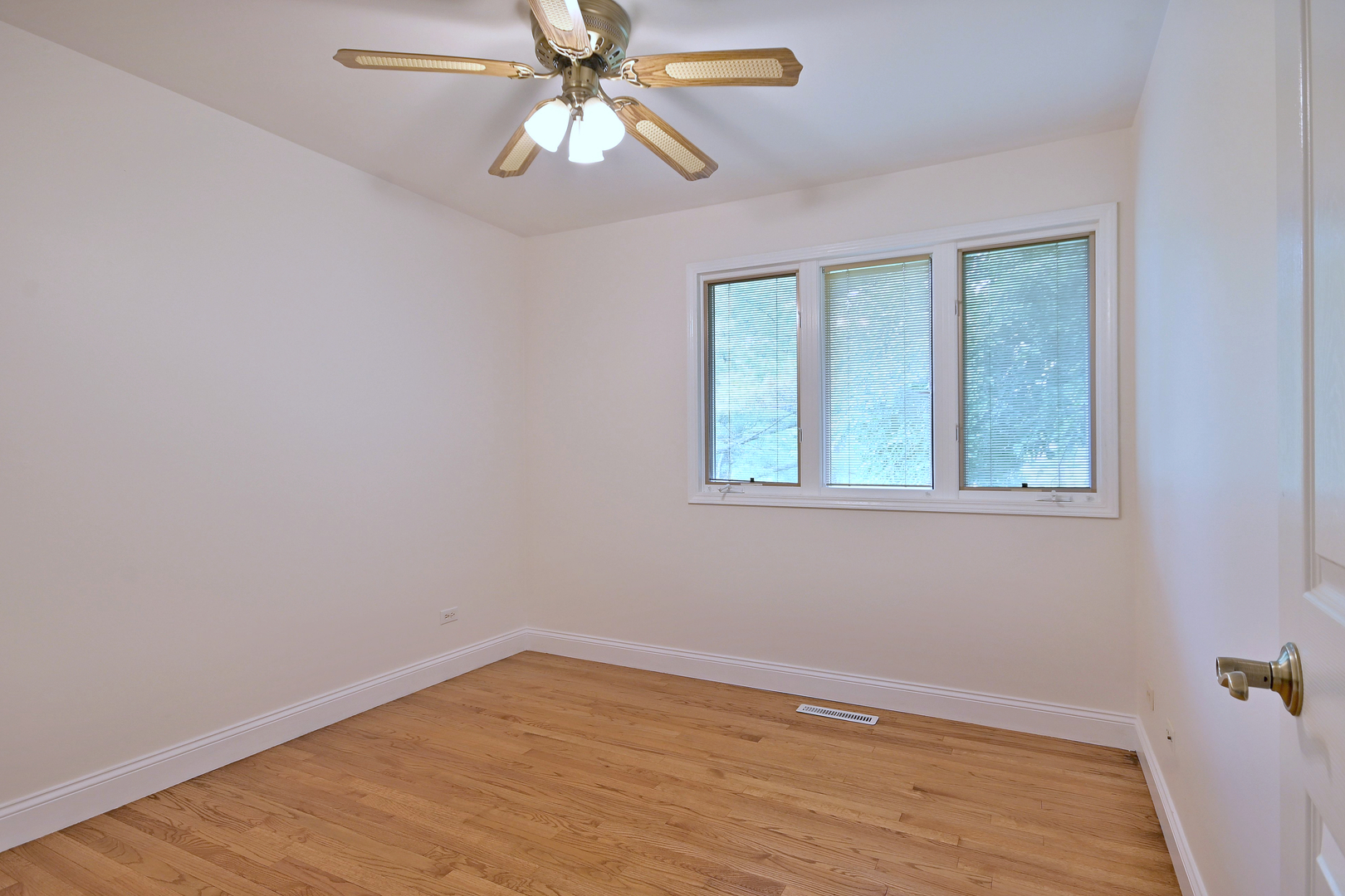 105 Haman Road Inverness, IL 60067 - Photo 17 of 41 Gallery Image 17