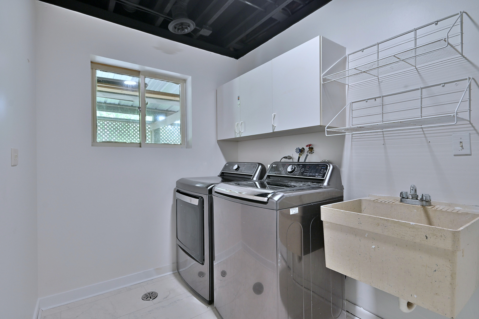 105 Haman Road Inverness, IL 60067 - Photo 30 of 41 Gallery Image 30