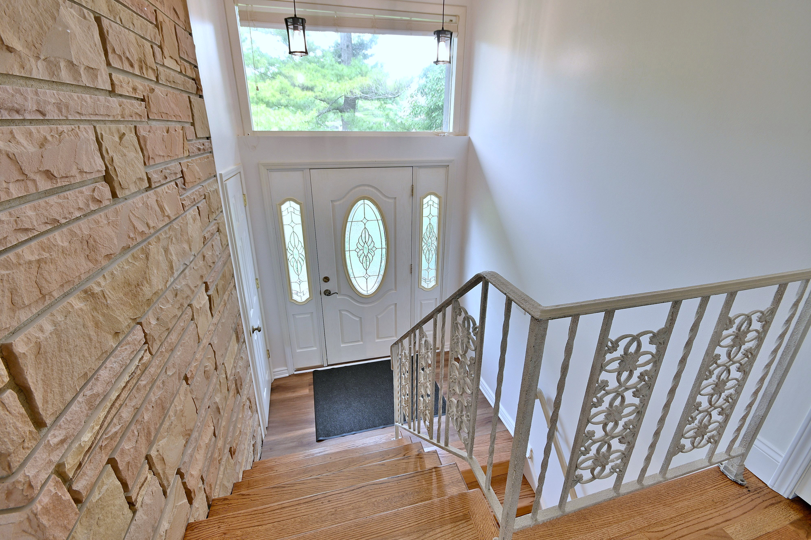 105 Haman Road Inverness, IL 60067 - Photo 5 of 41 Gallery Image 5