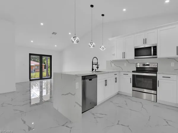 $499,900 | 4501-4503 19th Street Southwest, Lehigh Acres, FL 33973