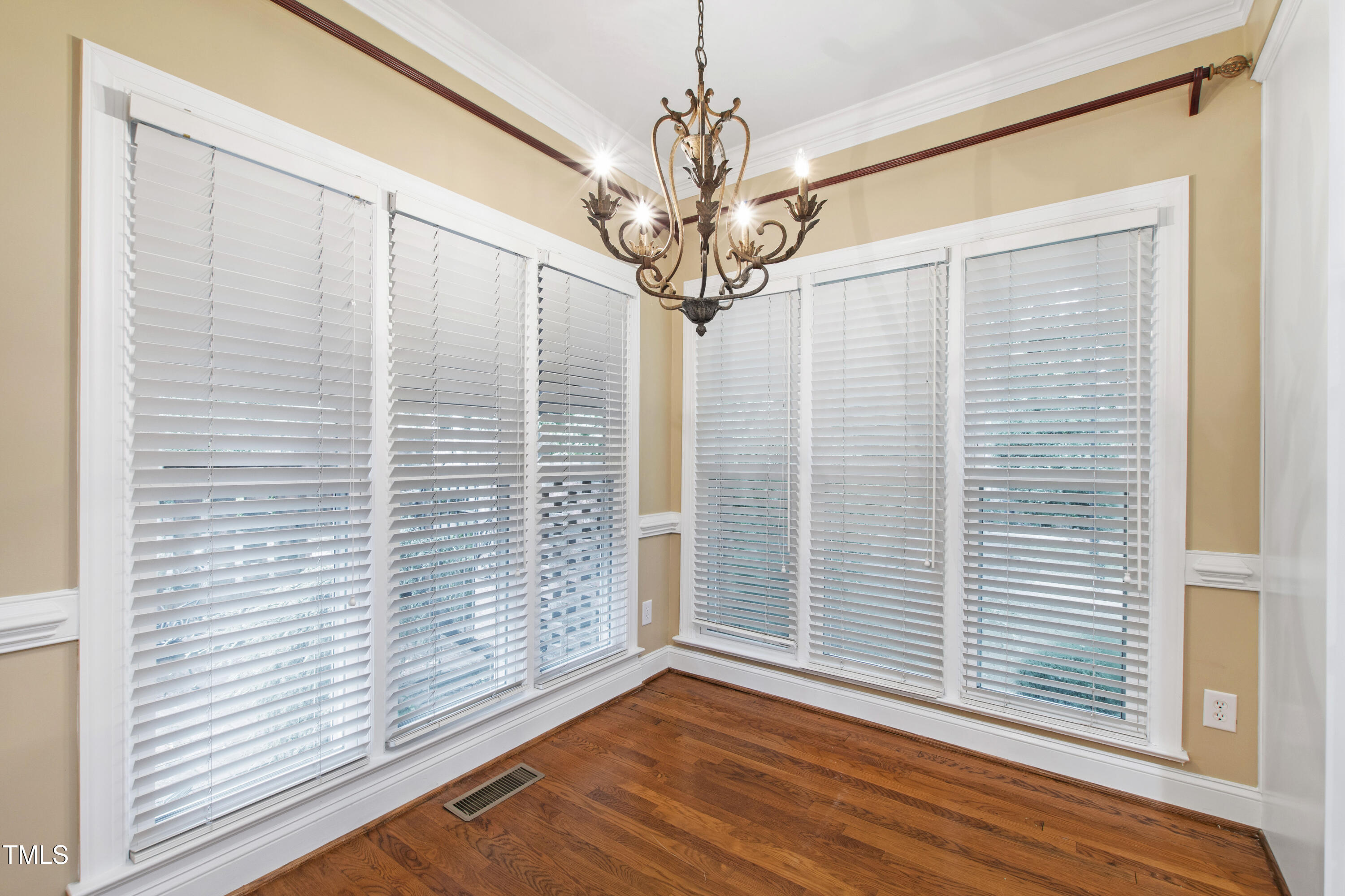 2301 Upper Oaks Way Raleigh, NC 27615 - Photo 10 of 55 Upper (19)