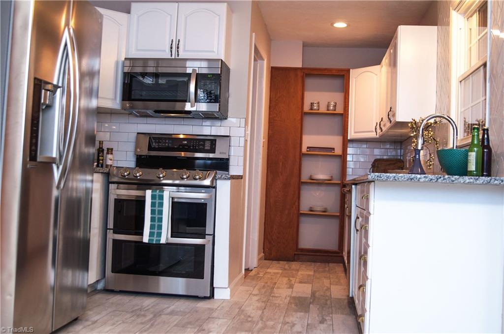 2995 Dillon Road Jamestown, NC 27282 - Photo 11 of 30 Gallery Image 11