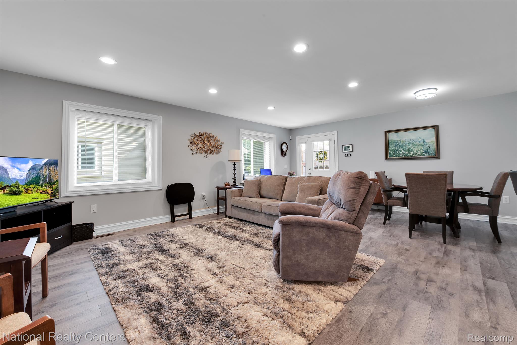 808 Chelsea Ridge Court, Unit 22 Howell, MI 48843 - Photo 5 of 26 Gallery Image 5