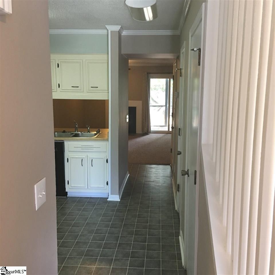 805 Stallings Road, Unit 112 Taylors, SC 29687 - Photo 3 of 9 Gallery Image 3