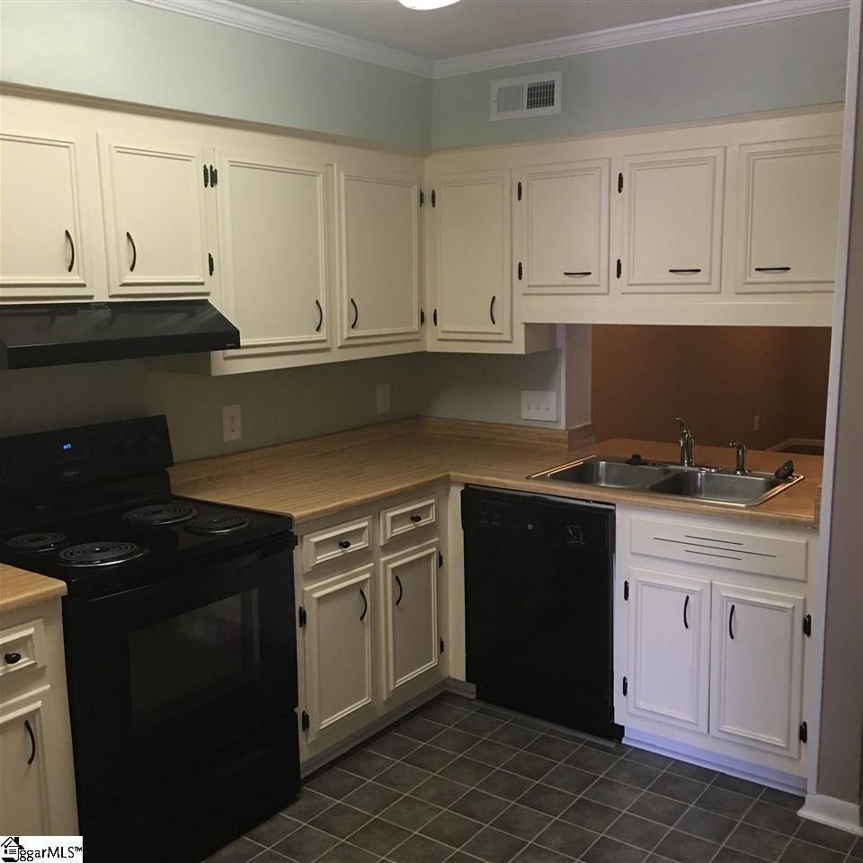 805 Stallings Road, Unit 112 Taylors, SC 29687 - Photo 4 of 9 Gallery Image 4