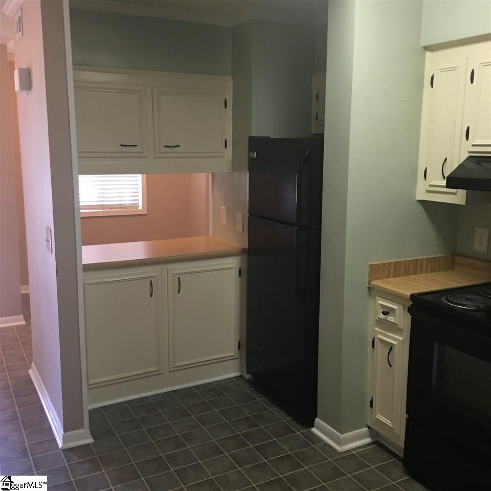 805 Stallings Road, Unit 112 Taylors, SC 29687 - Photo 5 of 9 Gallery Image 5