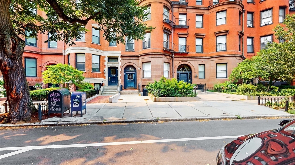 461 Beacon Street, Unit 1 Boston, MA 02115 - Photo 15 of 16