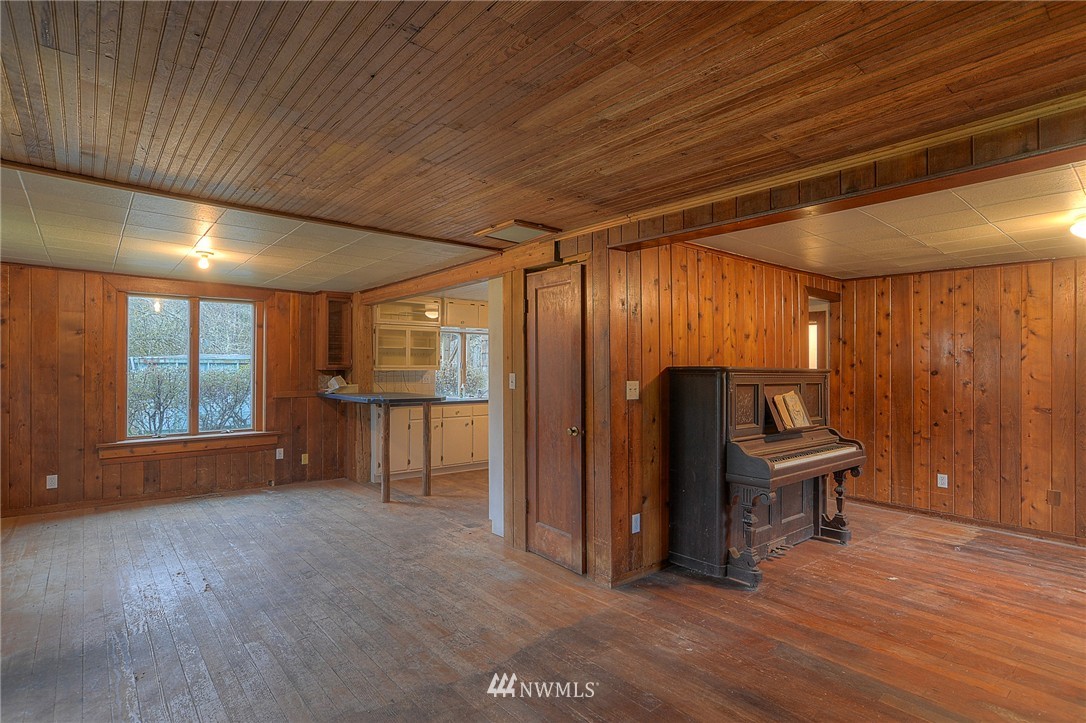 7701 Zangle Road Northeast Olympia, WA 98506 - Photo 5 of 25 Gallery Image 5
