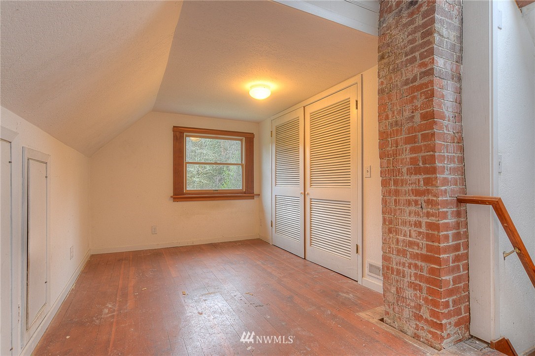 7701 Zangle Road Northeast Olympia, WA 98506 - Photo 8 of 25 Gallery Image 8