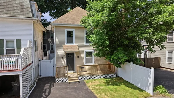 $525,000 | 38 South Lincoln Street, Haverhill, MA 01835