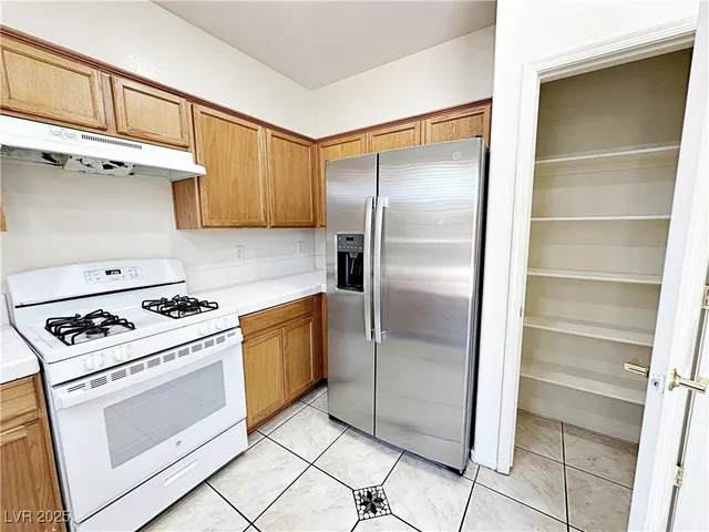 $2,200 | 5914 West Tinazzi Way, Las Vegas, NV 89141