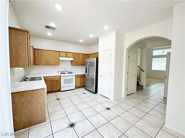 $2,200 | 5914 West Tinazzi Way, Las Vegas, NV 89141