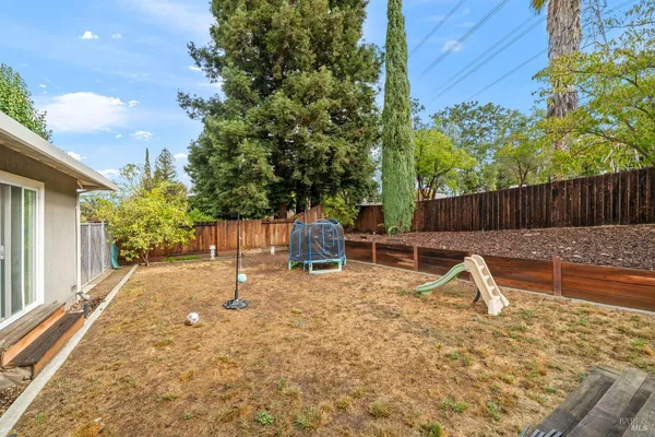 $745,000 | 506 Midway Court, Martinez, CA 94553